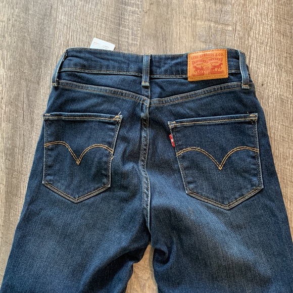 721 High-Rise Skinny Levi’s Jeans - Dark Wash - Picture 4 of 6